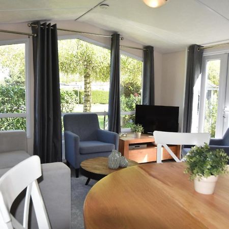 Cozy Chalet For 5P With Garden In A Lovely Area Near Goedereede Esterno foto