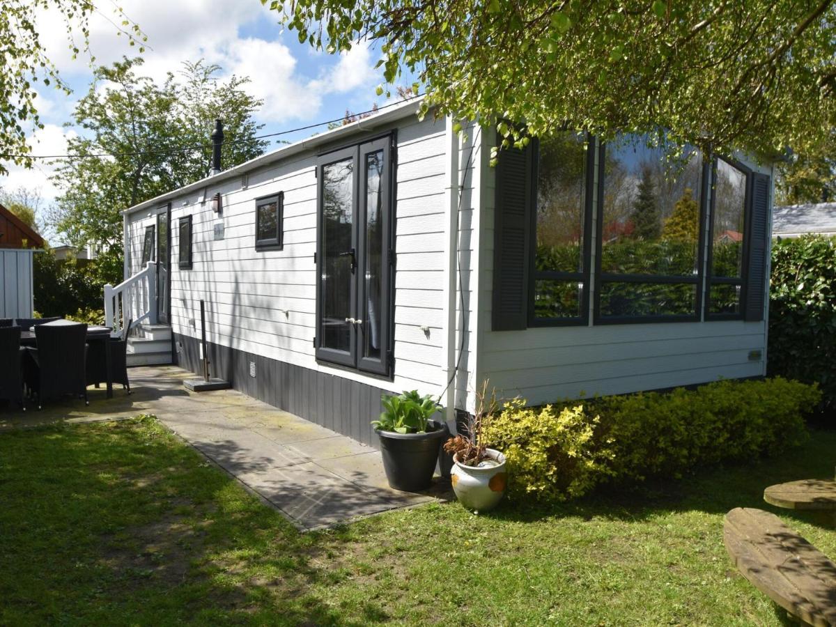 Cozy Chalet For 5P With Garden In A Lovely Area Near Goedereede Esterno foto